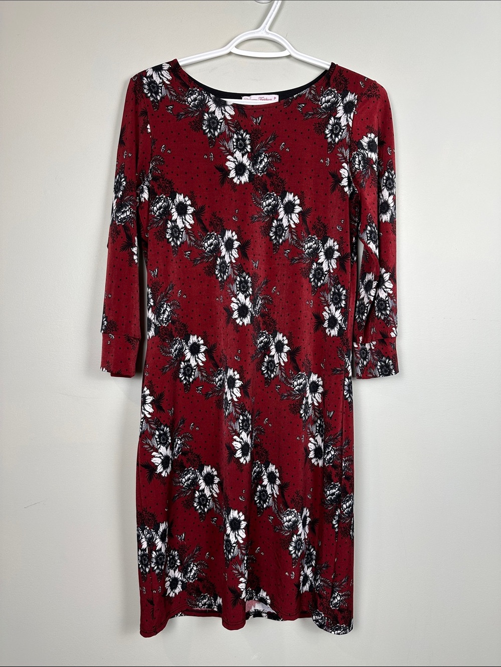 43. Y2K stretchy floral burgundy dress